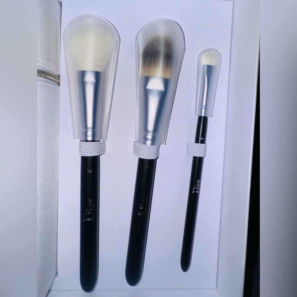 Dior Backstage Brush Set With White & Gold Brush Case | New In Box - Picture 3 of 7